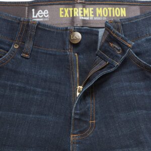 Lee Men's Extreme Motion Straight Taper Jean Maverick 34W x 32L - Image 3